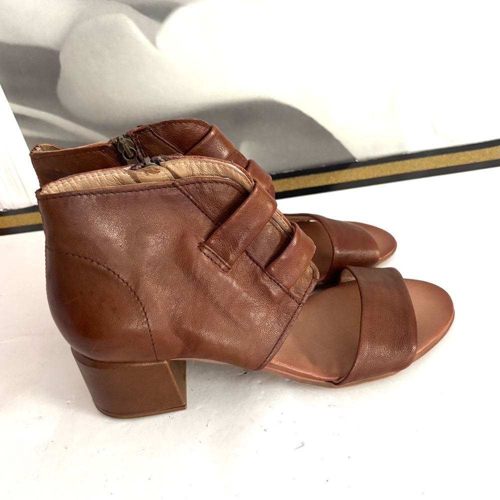 Miz Mooz brandy leather Azavea heeled sandals - Picture 5 of 14